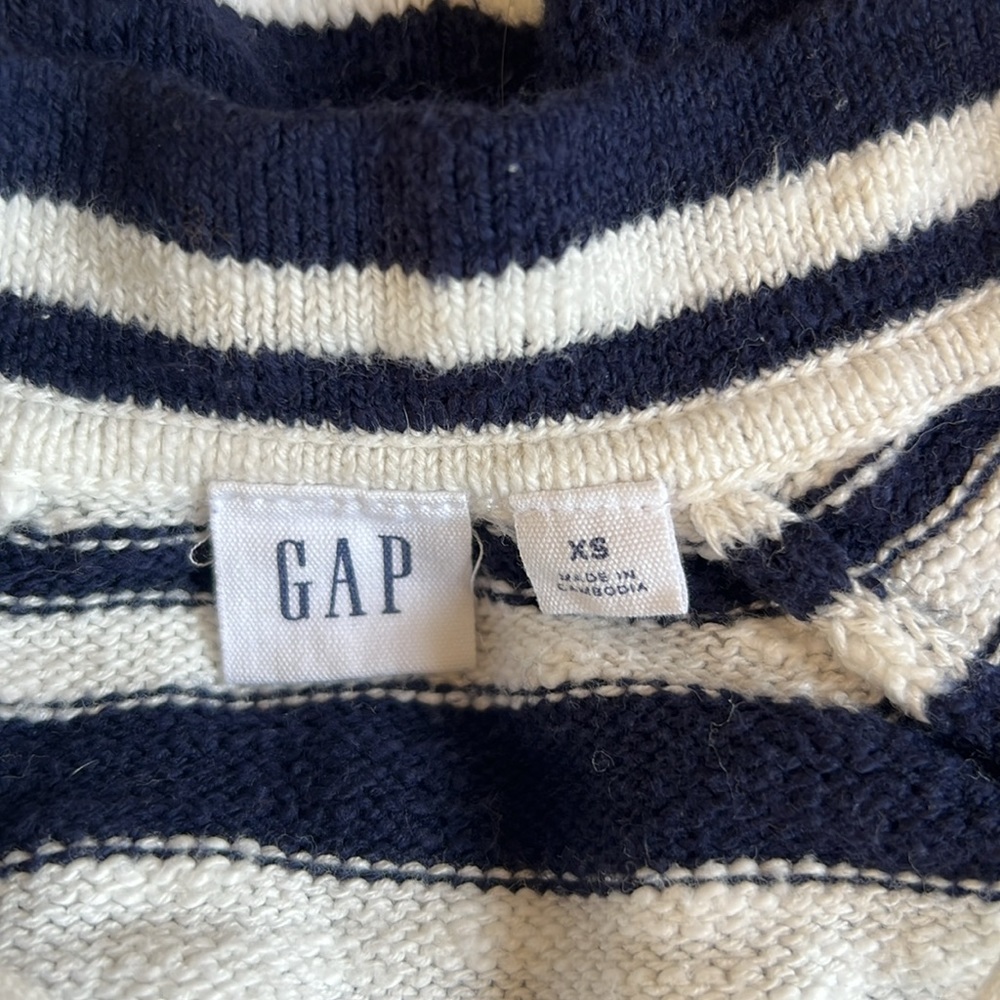Sweater Bundle - Picture 4 of 6